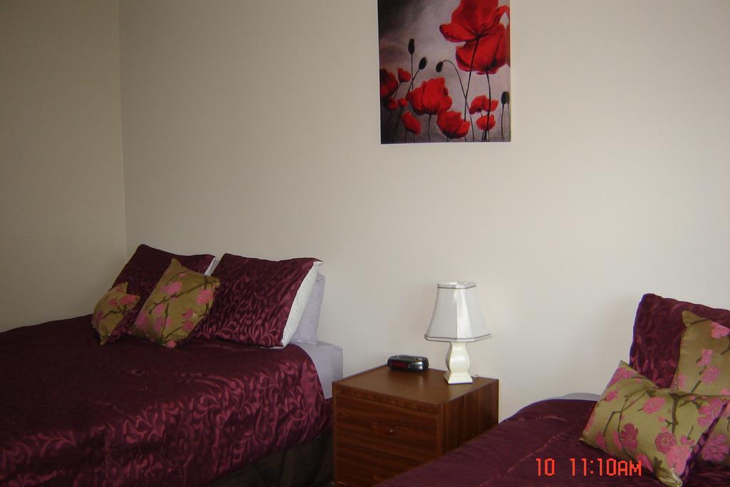 Midway Motel Radisson Quarto foto